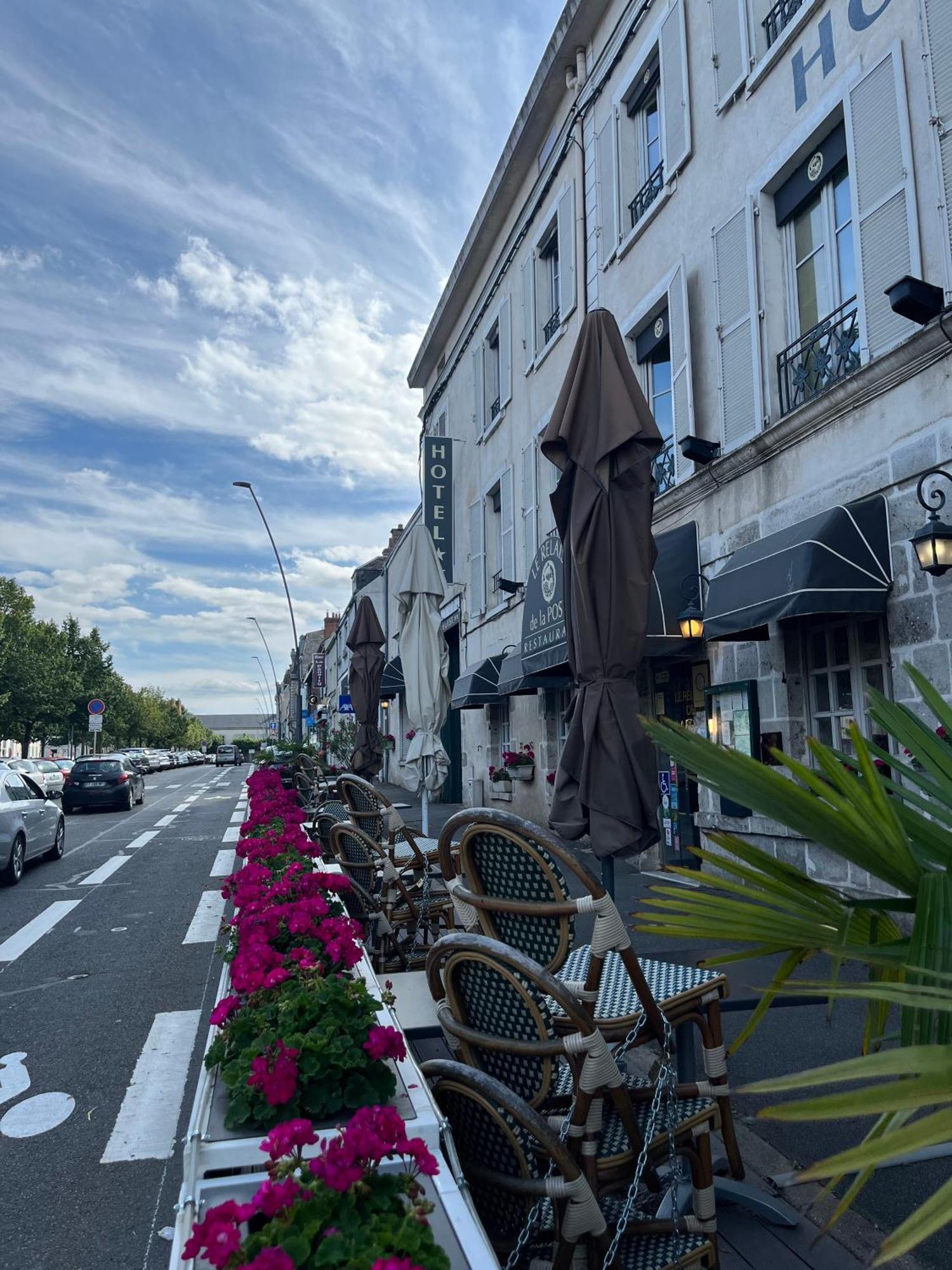 Le Relais De La Poste Hotell Pithiviers Exteriör bild