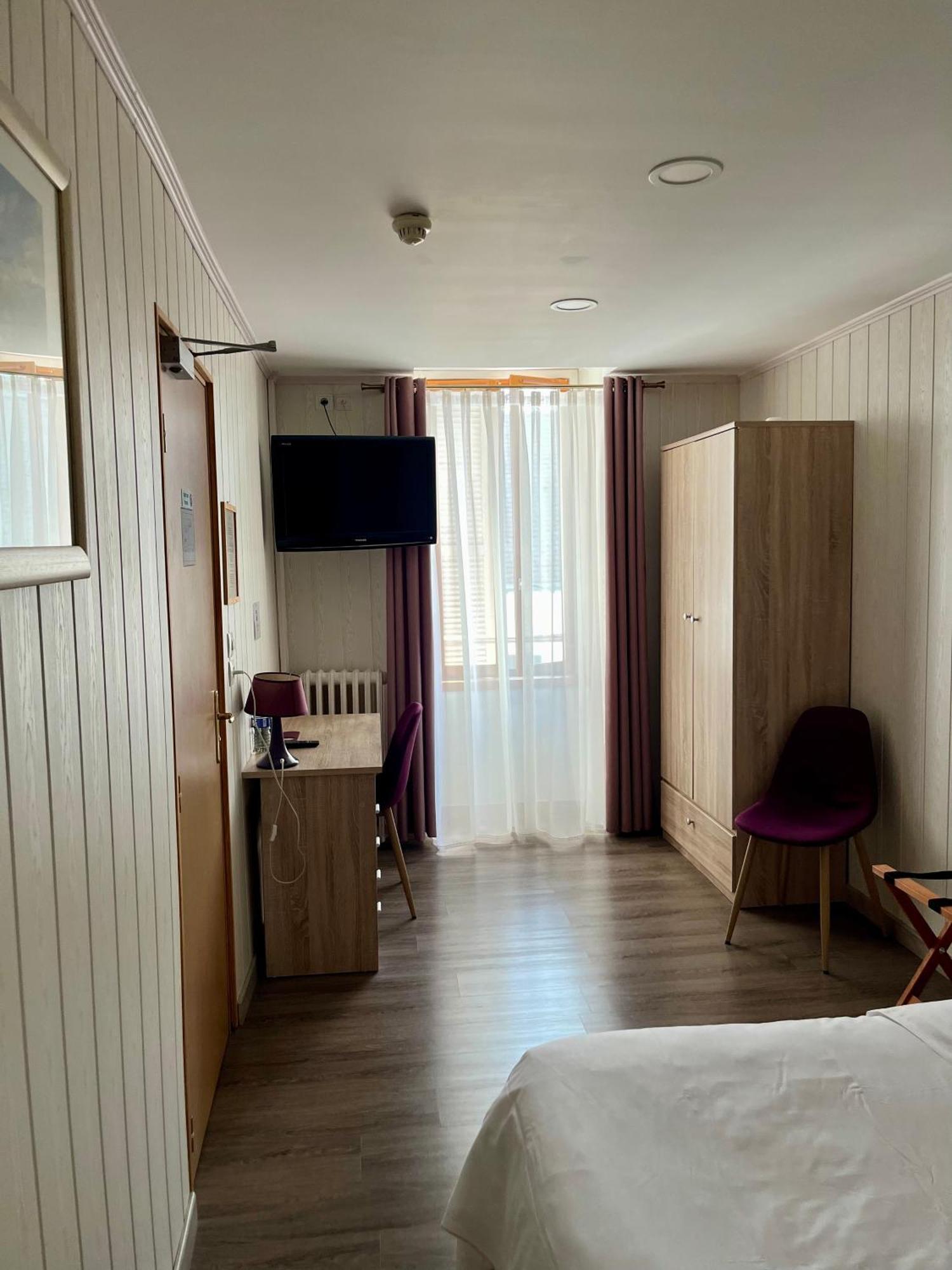 Le Relais De La Poste Hotell Pithiviers Exteriör bild